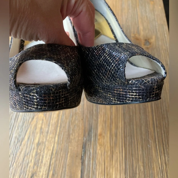 Michael Kors size 9 brown and metallic gold platform peep toe heel EUC - Picture 5 of 8